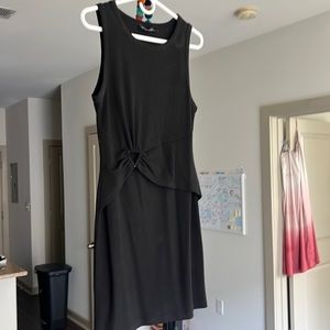 Super cozy! Very fitting and doesn’t pinch or tug to the body !